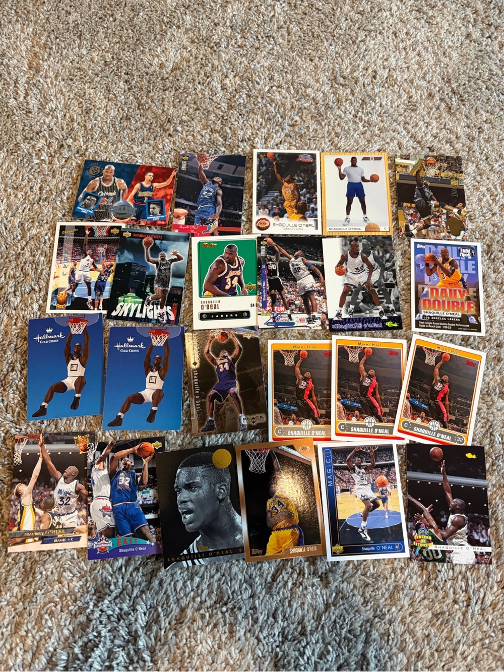 Shaquille O’Neal lot of 23 basketball card Orlando Magic LSU Tigers